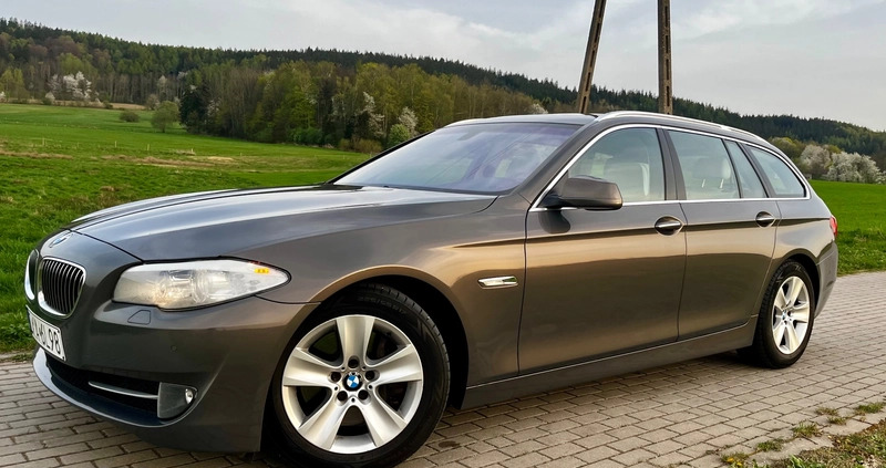 BMW Seria 5 cena 72000 przebieg: 278000, rok produkcji 2013 z Pionki małe 781